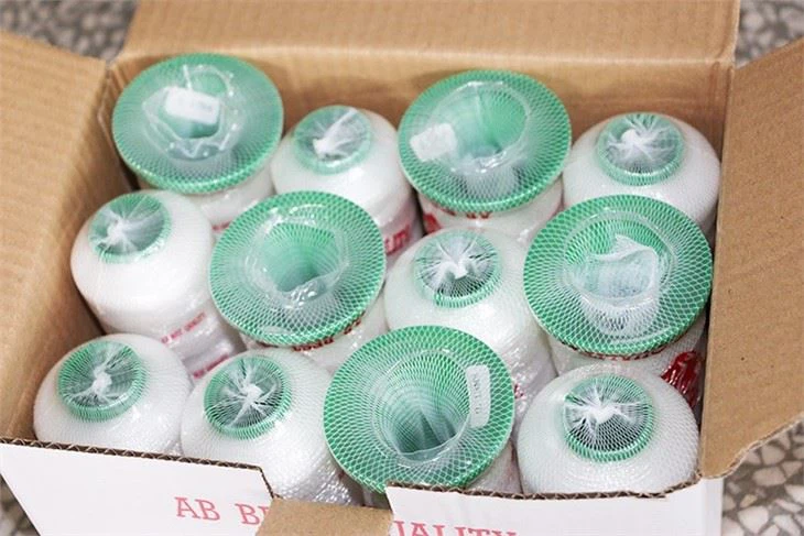 100D 100g Nylon Monofilament Sewing Thread For Embroidery And Overlocking